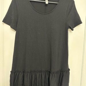 Zenana Outfitters Gray Ruffled Short Sleeve T-Shirt